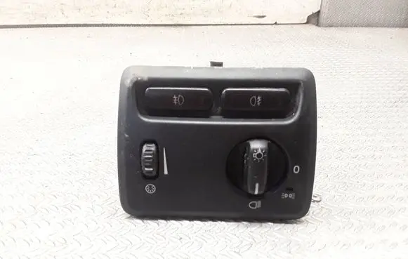 Volvo V70 Light switch 8691749