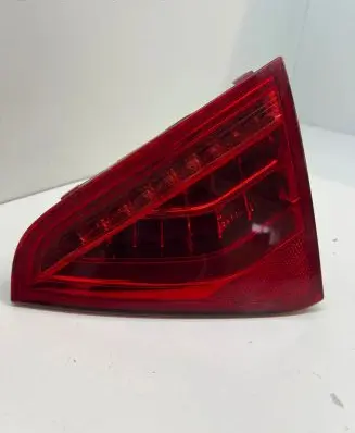 Audi A5 8T 8F Tailgate rear/tail lights 8T0945094C 21200206 AU484PAT2