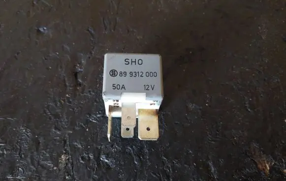 Volkswagen PASSAT B5.5 Other relay 8D0951253 370