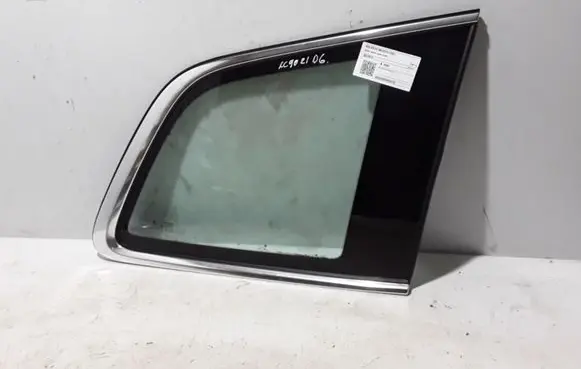 Volvo XC90 Rear side window 32219279
