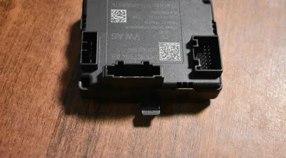 Porsche Cayenne (9Y0 9Y3) Trunk lid opening control unit 4K8907594AB55