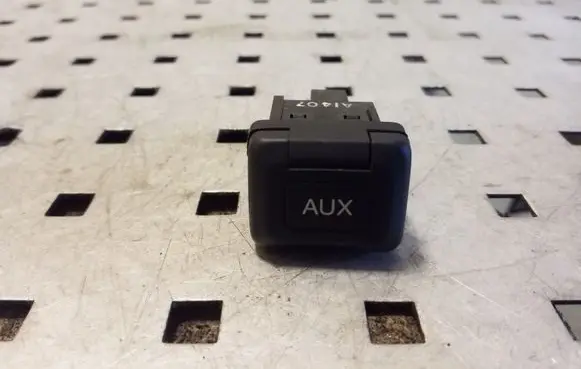 Honda Accord AUX in-socket connector 