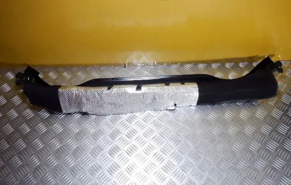 Audi TT TTS RS Mk3 8S Wiper trim 8S0806239