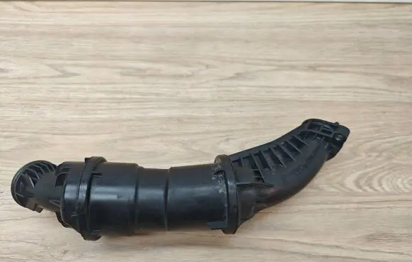 Volvo XC70 Turbo air intake inlet pipe/hose 31441872