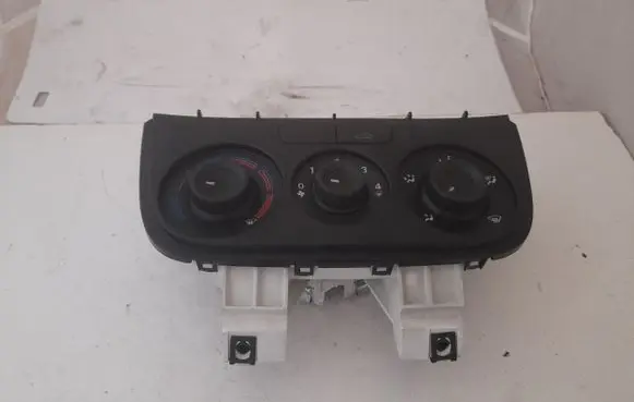Interior fan control switch