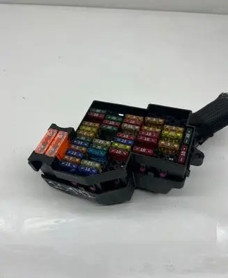 Porsche Cayenne (9PA) Fuse module 7L0941828A 7L0941824A
