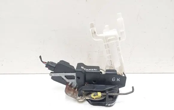 Hyundai Santa Fe Rear door lock SMRLH