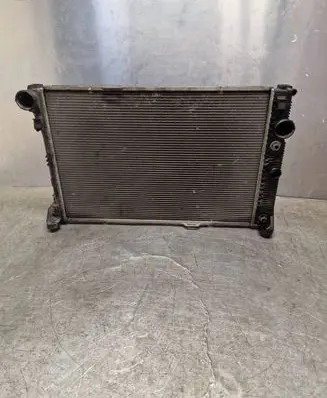 Mercedes-Benz E W212 Coolant radiator A2045003603