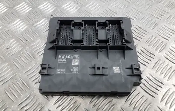 Volkswagen PASSAT B7 Comfort/convenience module 3AA937087