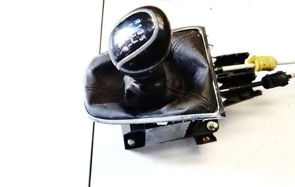Opel Astra J Gear shifter/selector 55563829