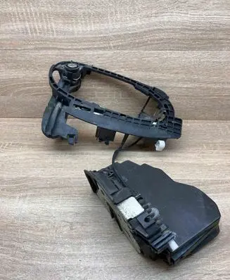 BMW 3 E90 E91 Front door lock 7202144 A053702
