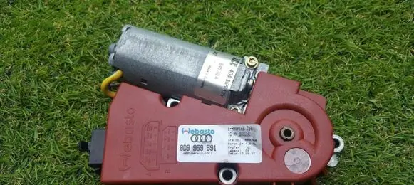 Audi A4 S4 B5 8D Sunroof motor/actuator 8D9959591A