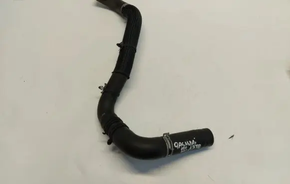 Nissan Qashqai J12 Engine coolant pipe/hose 21530-6UB3A