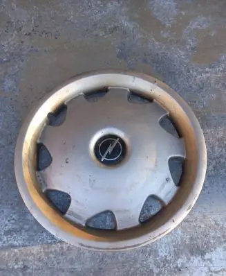 Opel Omega B2 R15 wheel hub/cap/trim 90445778 90445779 22256