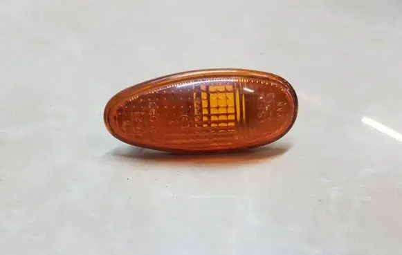 Mitsubishi Pajero Sport I Front fender indicator light