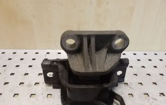 Opel Corsa D Engine mount bracket 
