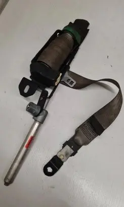Volvo S80 Front seatbelt 39990775