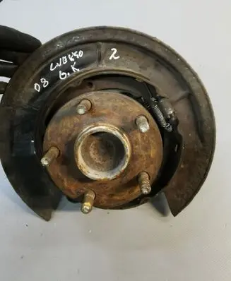 Toyota Corolla Verso AR10 Rear wheel hub