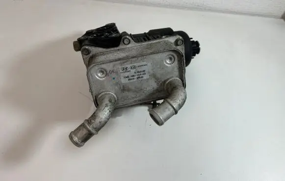 KIA Sportage Engine oil radiator 264102F020