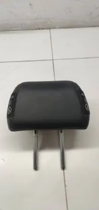 Renault Kadjar Rear seat headrest 