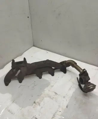Audi A6 S6 C4 4A Exhaust manifold 046253033A