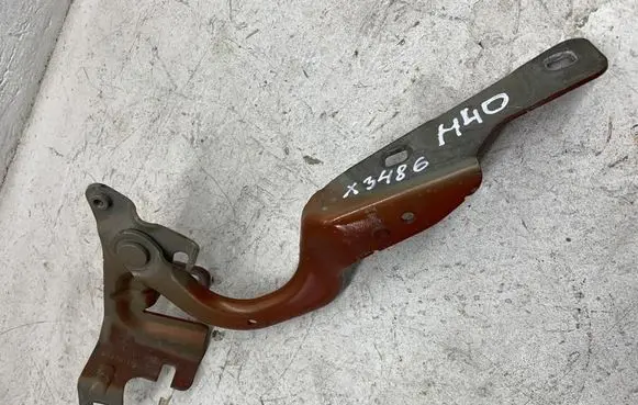 Renault Captur Tailgate/trunk/boot hinge 654001377R