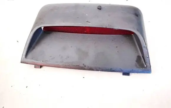 Volkswagen Phaeton Third/center stoplight