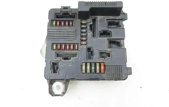 Renault Scenic II - Grand scenic II BSM Control unit S118399200D 8200306032A