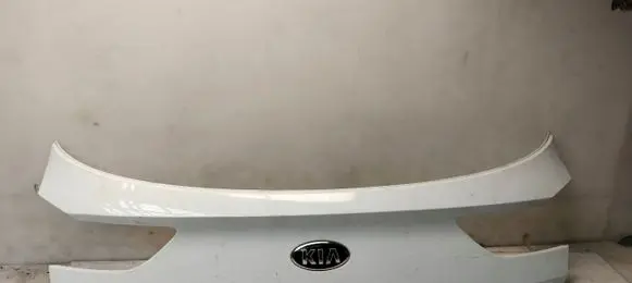 KIA Ceed Trunk door license plate light bar 