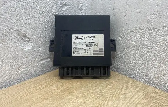 Ford Focus Comfort/convenience module 98AG15K600DD 5WK47230D