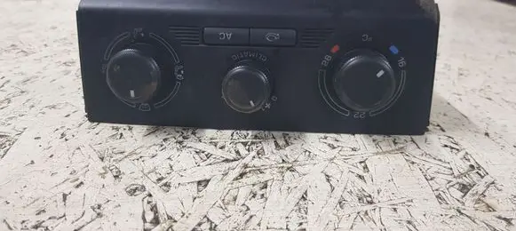 Skoda Roomster (5J) Climate control unit 5J0820045