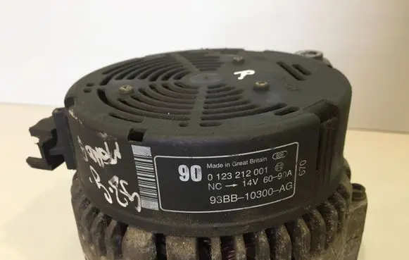 Ford Mondeo MK I Generator/alternator 93BB10300AG 0123212001