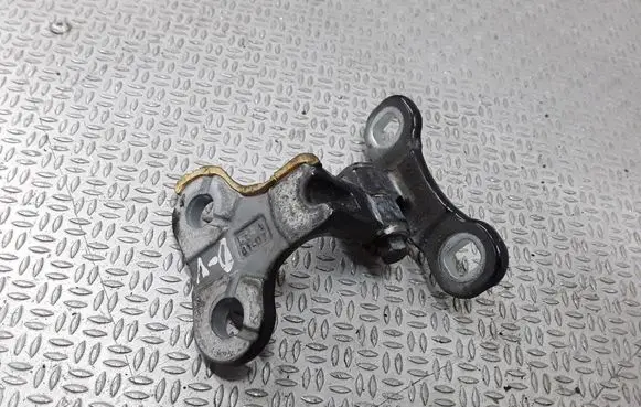 Volvo V50 Front door upper hinge