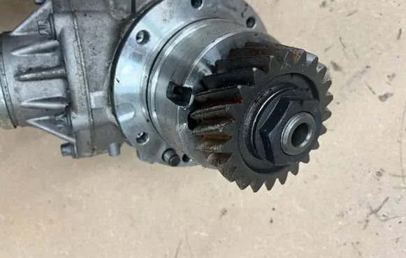 Mercedes-Benz B W247 Gearbox transfer box case A2472801700 2117500247200