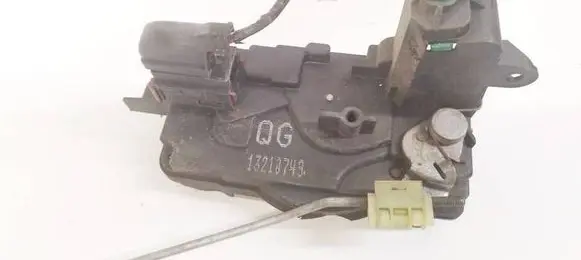 Opel Astra H Front door lock 13210749 13210749QG