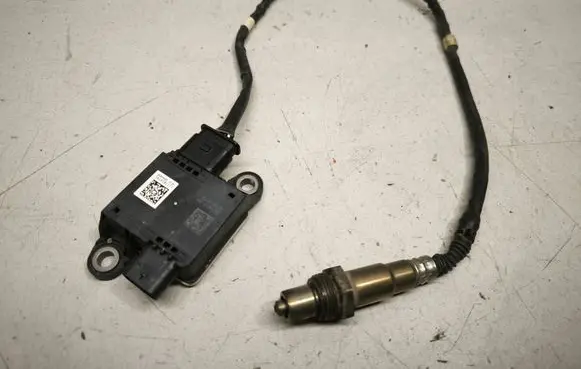 Volkswagen Transporter - Caravelle T6 Lambda probe sensor 05L906261F