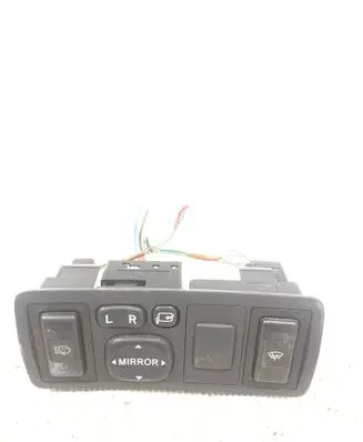 Toyota Avensis T250 Wing mirror switch 183575
