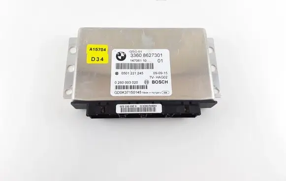 BMW X5 F15 Transfer box differential control unit 8627301 33608627301