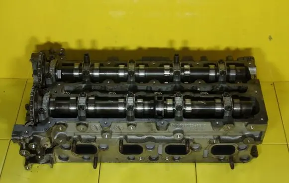 Mercedes-Benz B W246 W242 Engine head 0143M343E 24SP18 GLOWICA