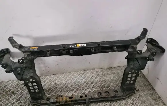 Hyundai Santa Fe Radiator support slam panel