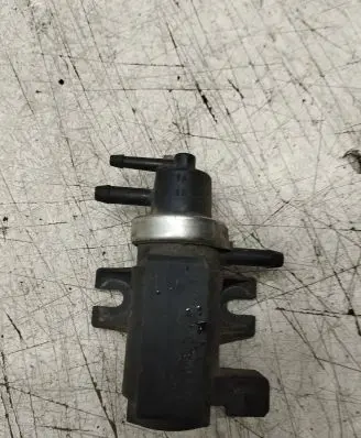 Volkswagen PASSAT B7 Turbo solenoid valve 72190320