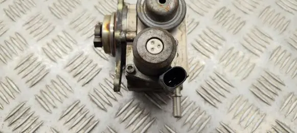 Citroen C5 Fuel injection high pressure pump 9819938480