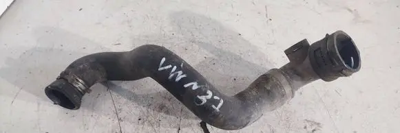 Volkswagen Touareg I Engine coolant pipe/hose