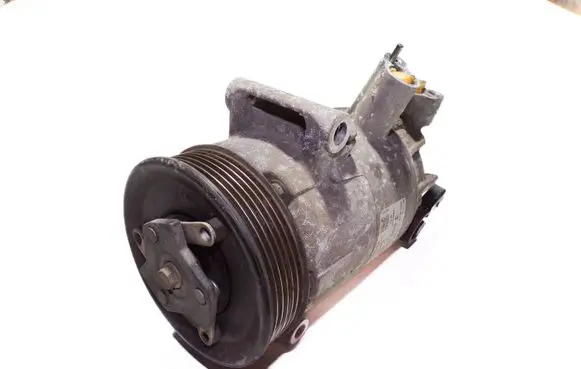 Volkswagen Jetta VI Air conditioning (A/C) compressor (pump) 5K0820803E