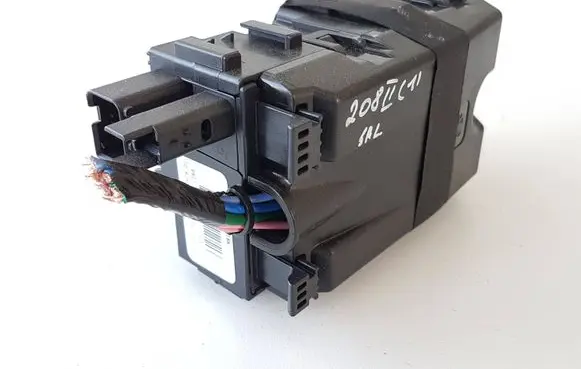 Peugeot 208 Fuse box set 9812661980 A0060801 2010DC0