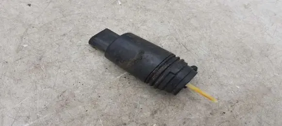 BMW 5 E39 Windscreen/windshield washer pump 67128377612 8377612