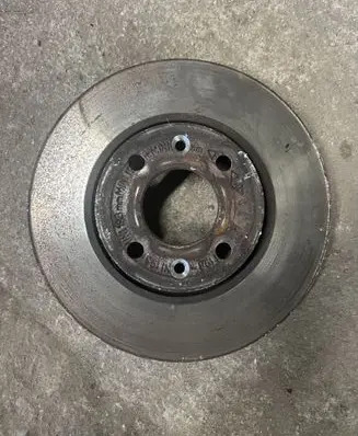 Renault Clio III Front brake disc