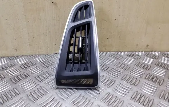 Ford Focus Dashboard side air vent grill/cover trim BM51A018B08DF