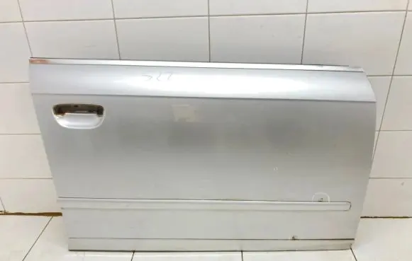 Audi A4 S4 B7 8E 8H Front door
