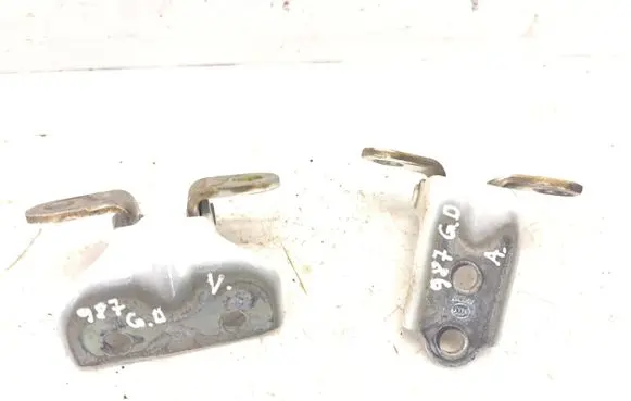 Rear door hinge set